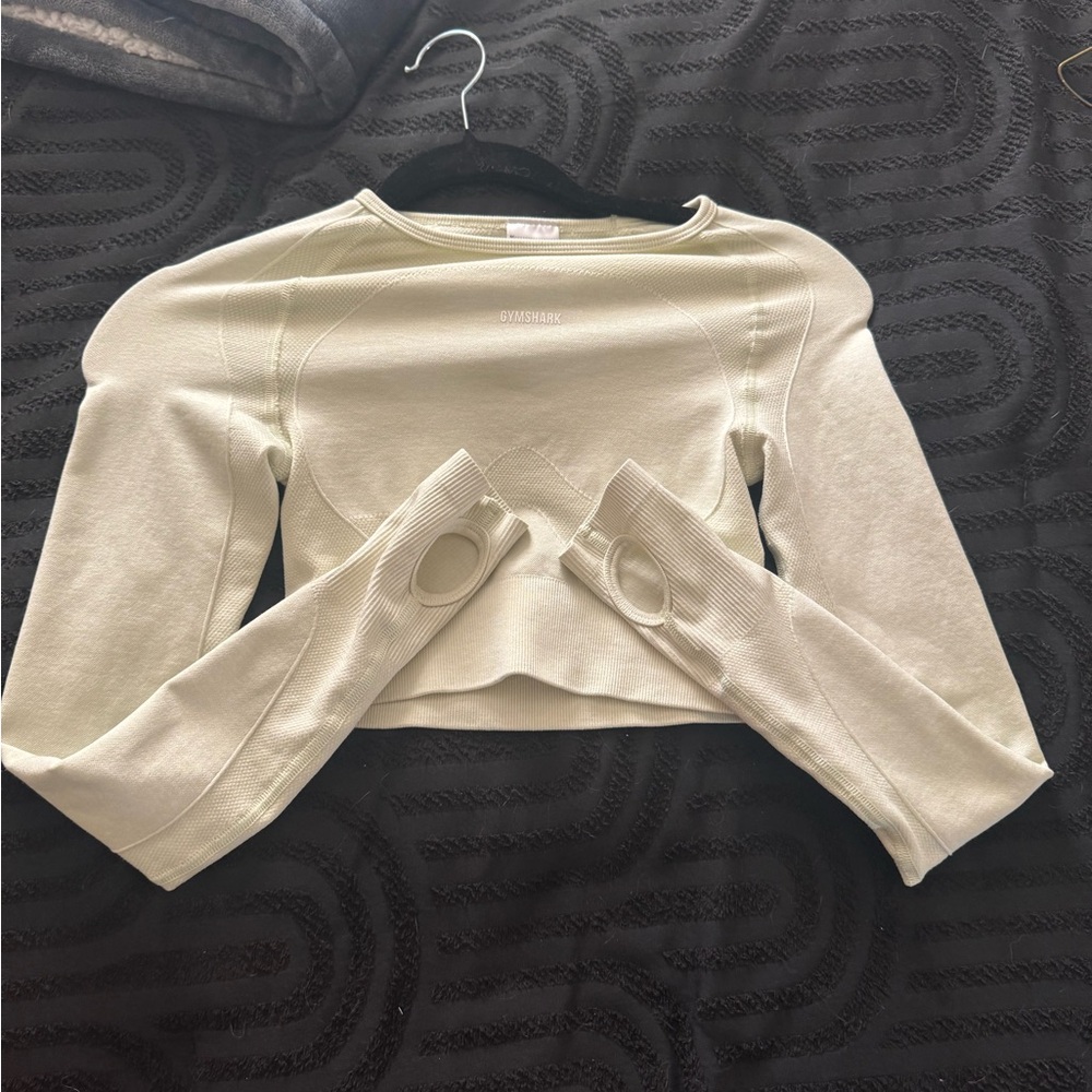 gymshark long sleeve workout top 
open back 
size: extra small